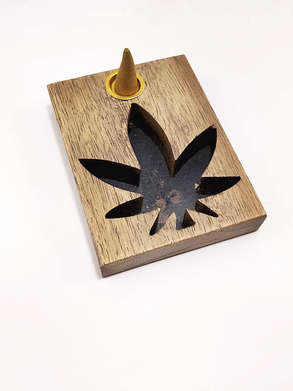 Quemador de incienso en bloque de madera para conos con soporte metálico macerox