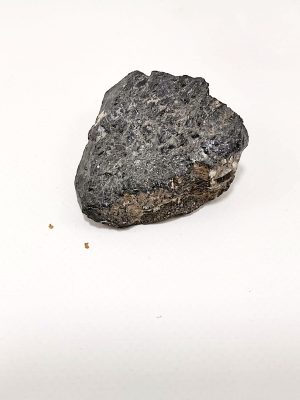 Turmalina Negra en Bruto – Escudo Protector y Limpieza Energética macerox