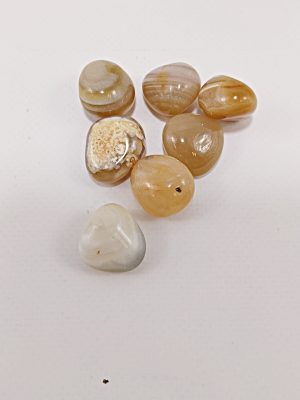 Canto rodado de ágata vetada natural 20 gramos equilibrio macerox