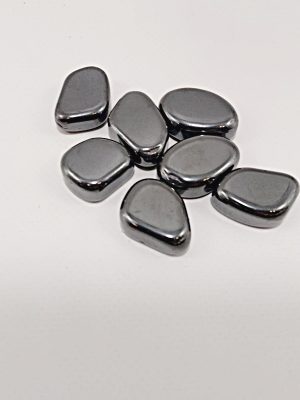 Canto rodado de hematita natural brillo metálico 20 gramos macerox