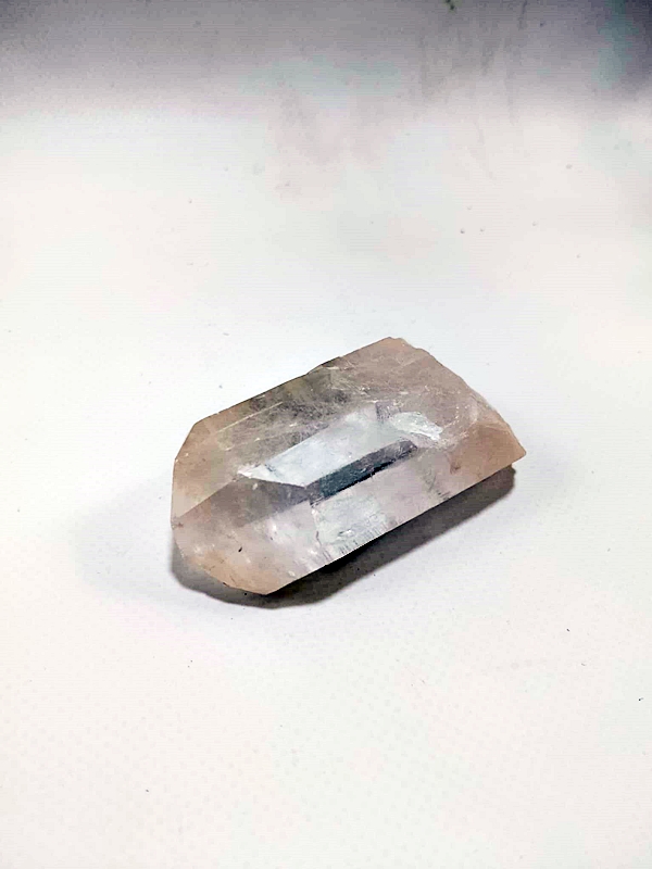 Punta de Cuarzo Blanco – Cristal Maestro de Amplificación Macerox Punta de cuarzo blanco natural