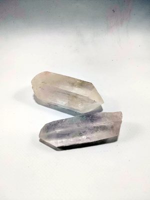 Punta de cuarzo blanco natural