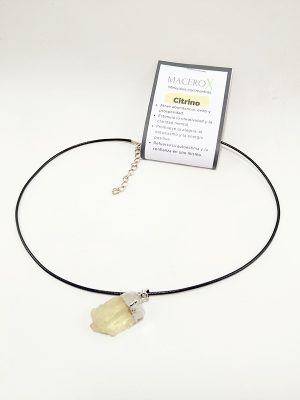 Colgante de citrino natural en bruto con cordón negro y etiqueta macerox